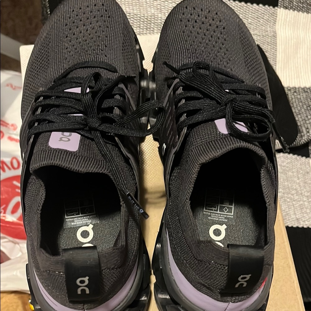 New On Running Women's Black Running Shoes - Picture 3 of 4